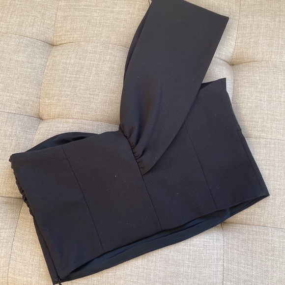 New•Zara Asymmetrical Top - Picture 4 of 6